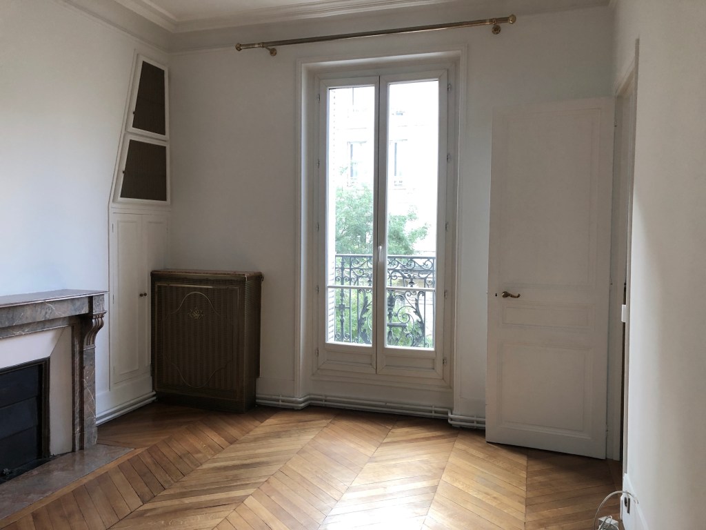How to Find an Apartment in Paris (And Also Discover That You Love&nbsp;Capitalism)