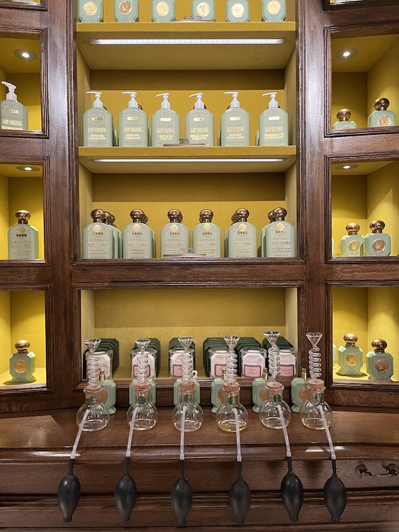 Officine Universal Bully 1803 perfume in Paris